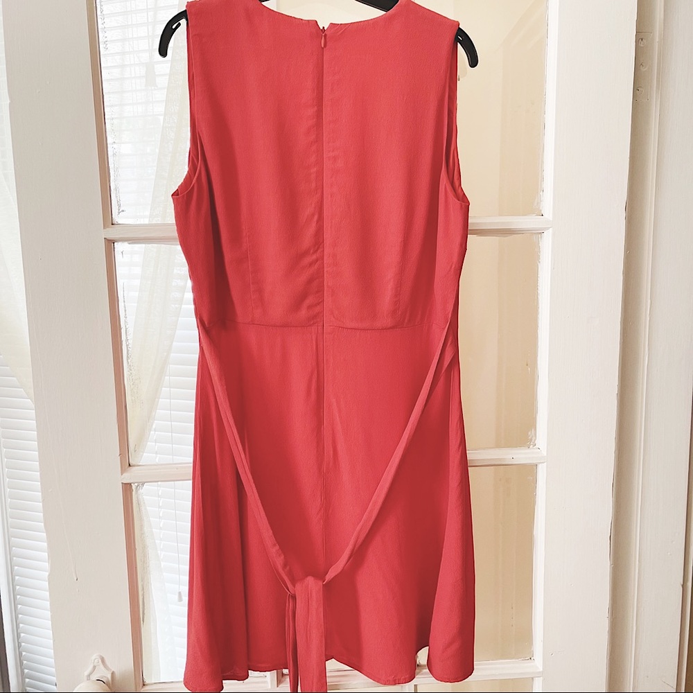Loft Ruffle Wrap Dress Size 10P Coral Color - Picture 4 of 4